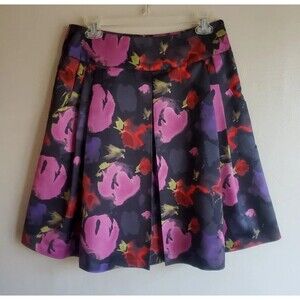 Black Floral Pleated Skirt W/ Pockets Chic Feminine | Kristin Davis Sz 4